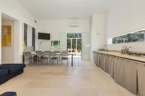 5 bedrooms
