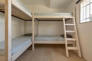 5 bedrooms