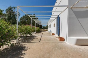 5 bedrooms