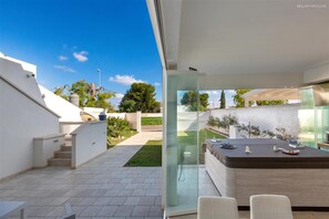 House | 1 bedroom - 1281 B B Dreams and Delights - Street View Camera Familiare (Porto Cesareo)