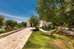 Villa, Smoking
