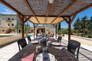 Casa, para fumadores | 8 habitaciones 