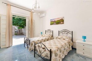 House, Smoking | 3 bedrooms - 1557 Villa Marita in Torre Lapillo (Porto Cesareo)