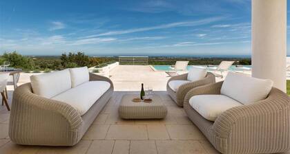 1590 Villa Orizzonte con Piscina