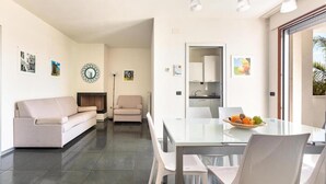 Apartment - in Porto Cesareo With 2 Bedrooms and 1 Bathrooms (Porto Cesareo)