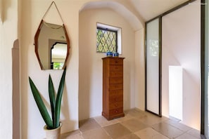 Maison, fumeur | 5 chambres