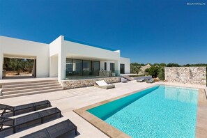 Villa, Smoking | 4 bedrooms