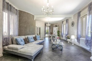 House, Smoking | 5 bedrooms