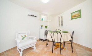 4 bedrooms