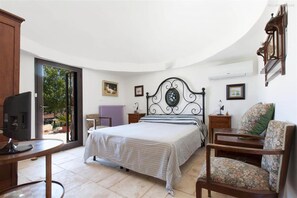 3 bedrooms - 424 Trullo di Charme con Piscina ad Ostuni (Ostuni)