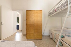2 bedrooms