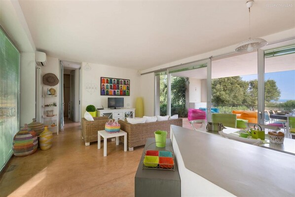 Villa | 4 bedrooms - 1235 Villa Carlita in Carovigno (Carovigno)