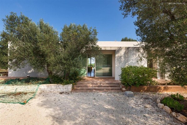 Villa | 4 bedrooms - 1235 Villa Carlita in Carovigno (Carovigno)