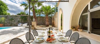 1966 Villa Medici Alla Macchia by Perle di Puglia