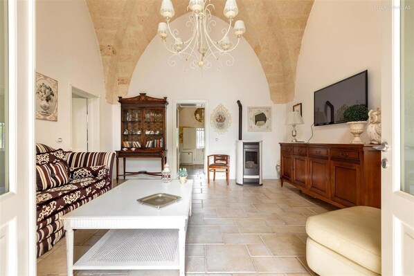 Villa | 4 bedrooms - 1966 Villa Medici Alla Macchia by Perle di Puglia (Oria)