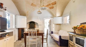 Villa | 4 bedrooms - 1966 Villa Medici Alla Macchia by Perle di Puglia (Oria)