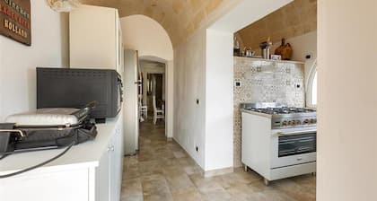 1966 Villa Medici Alla Macchia by Perle di Puglia