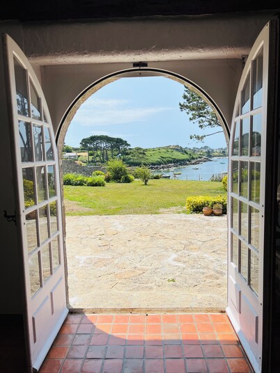 Holiday mansion by the habour with phantastic sea view + wellness area + sauna