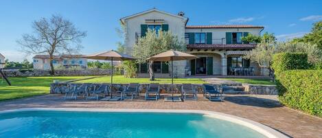 Villa | Pool | Indoor pool, outdoor pool