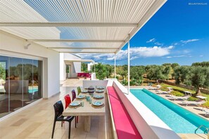 4 bedrooms