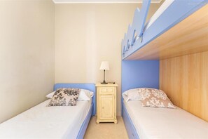 4 bedrooms