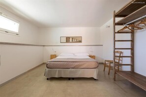 6 bedrooms