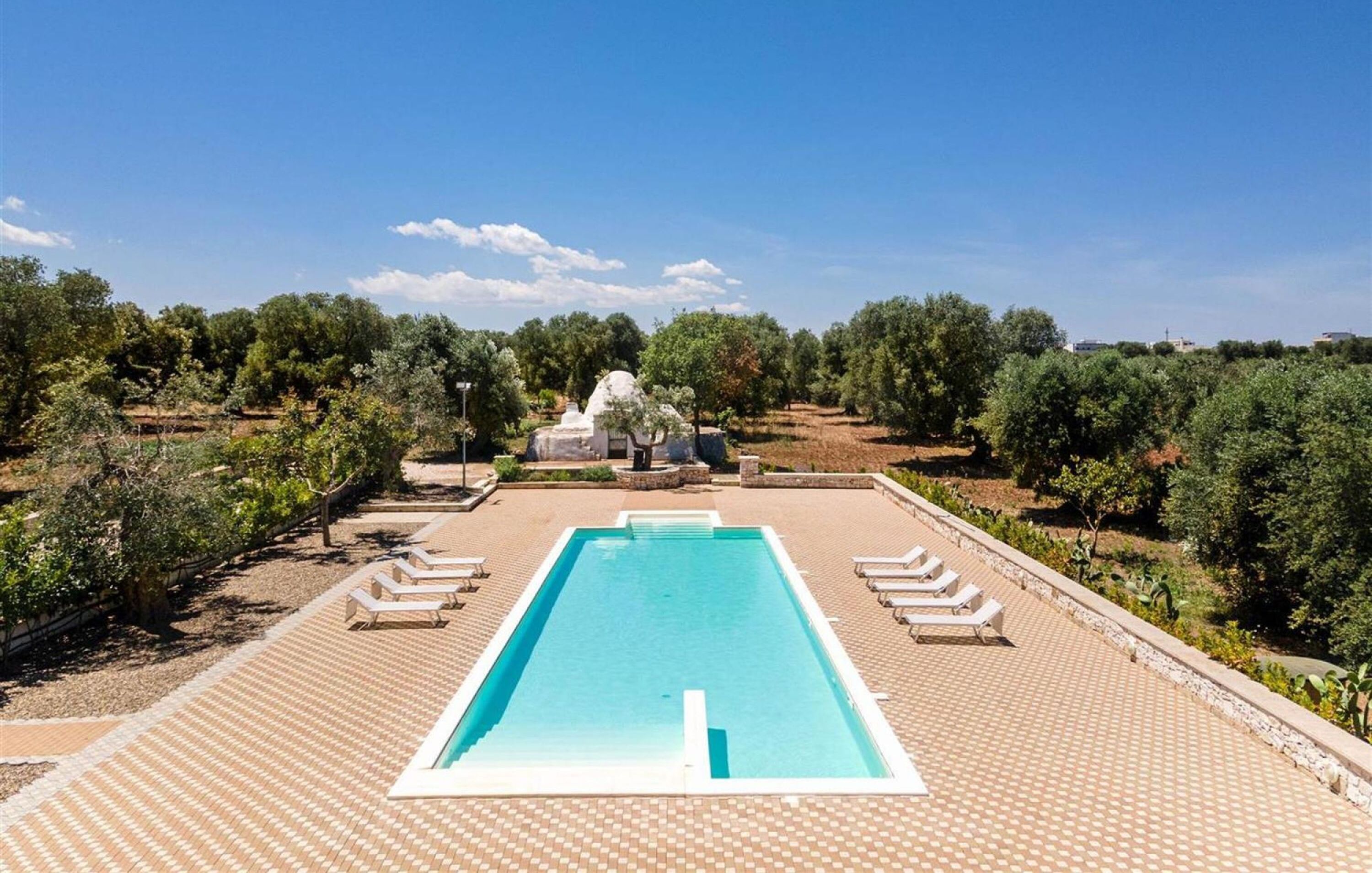 House | 6 bedrooms