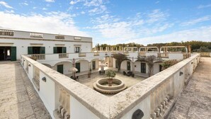 Unclassified image, 3 of 20, button - 2779 Masseria San Biagio - Camera Tripla by Barbarhouse (Melendugno)