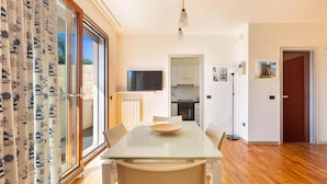 Apartment - in Porto Cesareo With 1 Bedrooms and 1 Bathrooms (Porto Cesareo)
