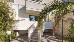 Apartment - in Porto Cesareo With 1 Bedrooms and 1 Bathrooms (Porto Cesareo)