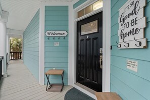 Interior - Dolphin Retreat 5 Bedrooms Second Row (Surfside Beach)