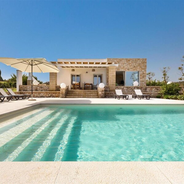 4 bedrooms