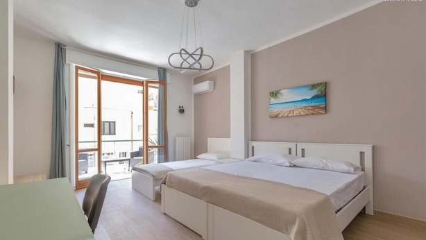Unclassified image, 1 of 39, button - 2983 Floating Apartment by Barbarhouse (Lecce)
