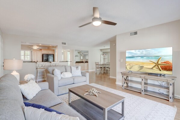 テレビ、書斎 / ワークスペース