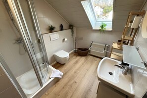 Shower, hair dryer - Palatina Living - Apartment 3 on the upper floor (Fischbach bei Dahn)