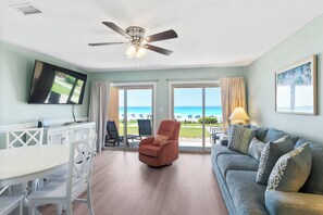 TV - 14- Escape to the EMERALD COAST in this beautiful condo (Destin)