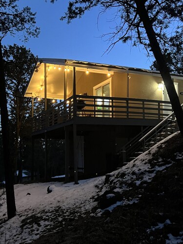 Amazing Views - Peaceful surroundings - Pets OK with fee