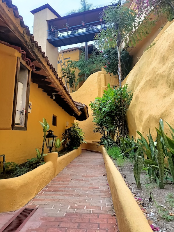 Exterior - Hotel Plaza Tucan (Manzanillo)