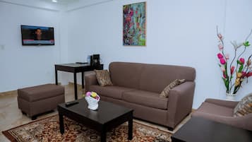 Executive Suite | Living area