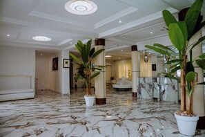 Lobby - Sinkor Palace (Monrovia)
