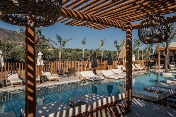 Seasonal outdoor pool