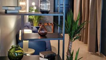 Suite de disseny (Corredera) | 1 dormitori, llençols de cotó egipci i roba de llit d'alta qualitat