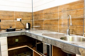 Comfort Room | Private kitchen