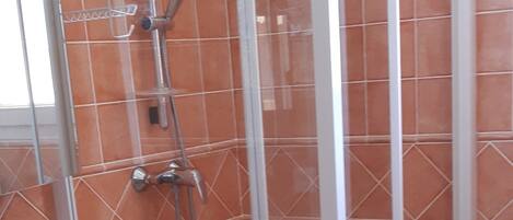 مجففات شعر، مناشف