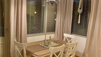 Apartment | Dining
