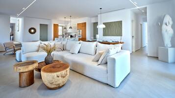 Luxury Villa, 6 Bedrooms, Private Pool | Living room