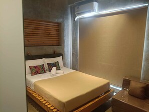 Economy Studio Suite - Hello Stay Hostel (Cebu City)