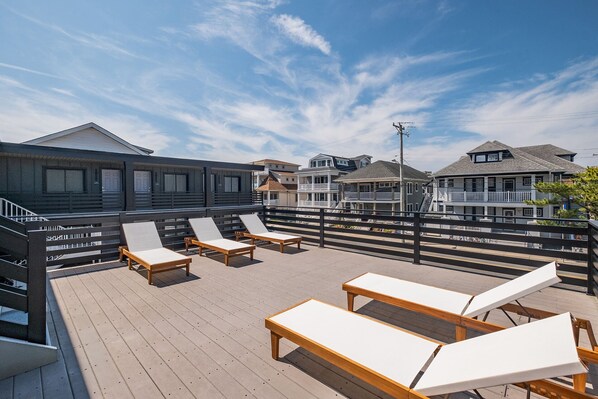 Sun deck