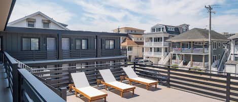 Sun deck