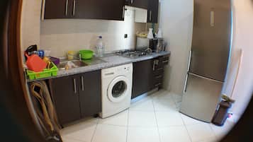 Fridge, microwave, stovetop, electric kettle
